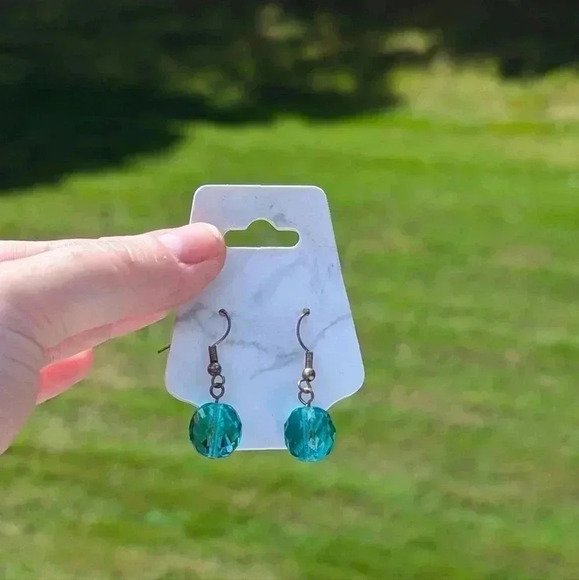 Fashion Jewelry Dangle Earrings (New) - Picture 3 of 12